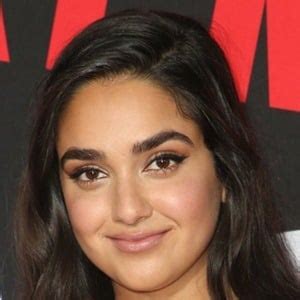 Geraldine Viswanathan’s Measurements: Bra Size,。